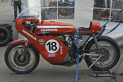 Honda CB750R